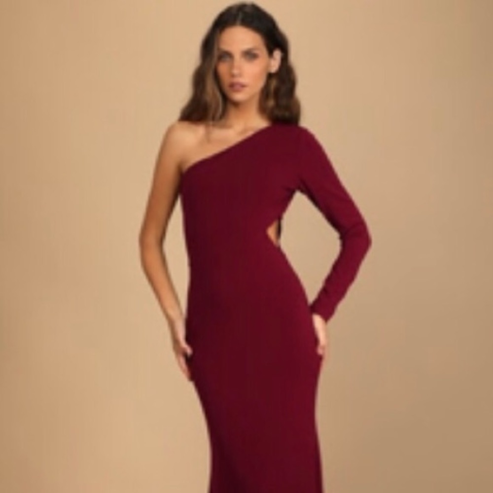 NWT Wondrous Romance Burgundy One-Shoulder Mermaid Maxi Dress